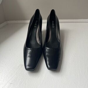 Michelle D Black Croc-Embossed Square Toe Heels